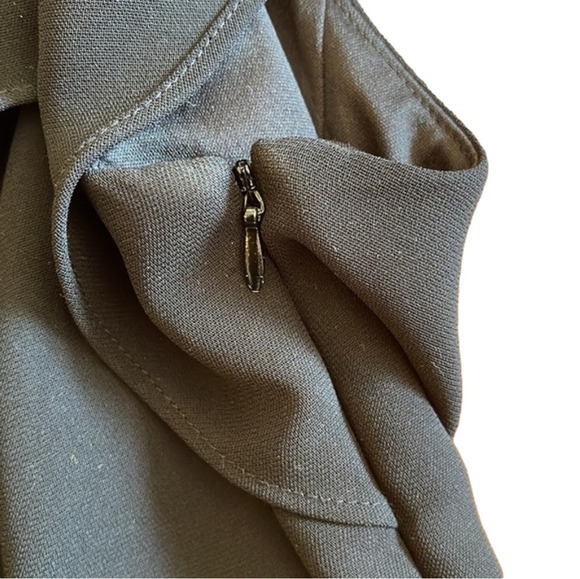 Jones Wear Dress Sz 10 black sleeveless with back slit and side zip - Picture 8 of 10